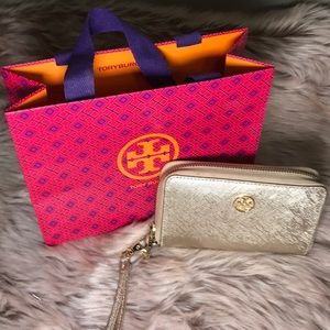 Tory Burch Gold Zippered Wallet Wrislet